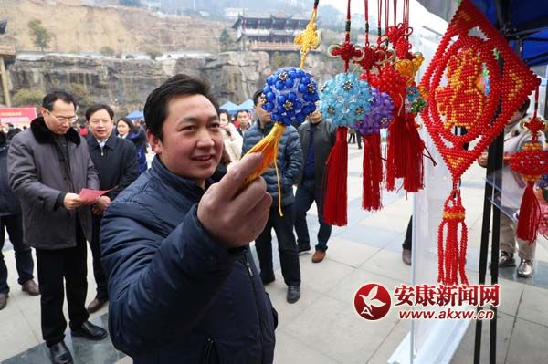 2��2��������܊�ڍ��޿h�͘I(y��)��(chu��ng)�I(y��)&ldquo;���L(f��ng)�Є�(d��ng)&rdquo;��Ƹ��(hu��)�F(xi��n)��(ch��ng)�^�pһ�������ֹ�ˇƷ��˾�Įa(ch��n)Ʒ����� �z.jpg