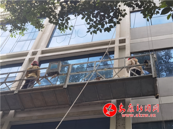 �������׃��@���R���扦���M(j��n)�з�ˢ