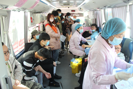 飛揚熱血青春  匯集愛心洪流——安康學院積極開展冬季獻血活動