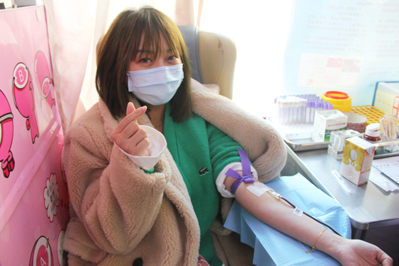 血液是生命的禮物——中國(guó)聯(lián)通安康市分公司、安康大數(shù)據(jù)運(yùn)營(yíng)有限公司聯(lián)合開展冬季應(yīng)急獻(xiàn)血活動(dòng)